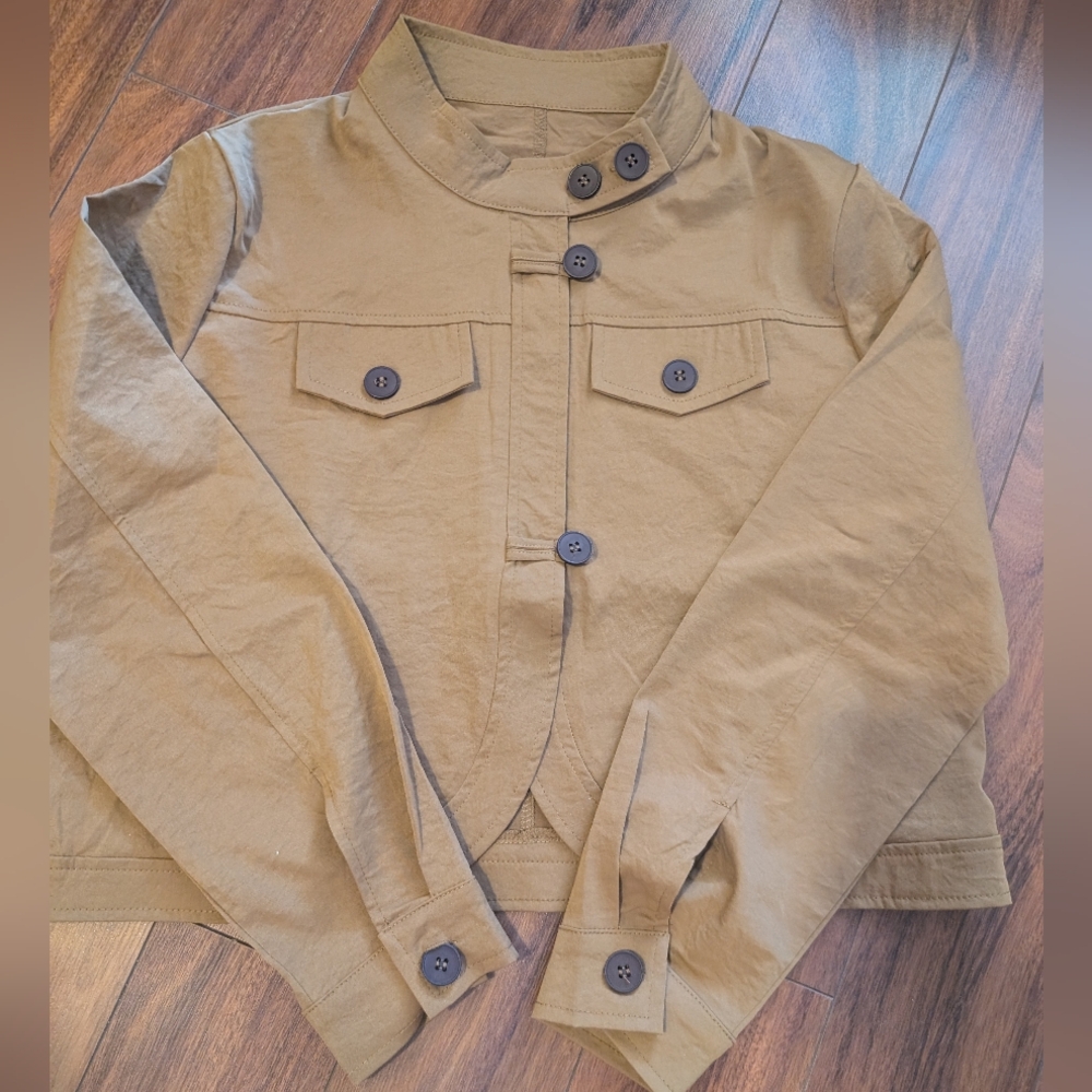 2/$50 Brand New Ladies Crop Outer - Picture 1 of 5